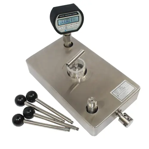 APGK-C Advanced Pressure Gauge Calibration Kit (Comparator Series) - Image 2
